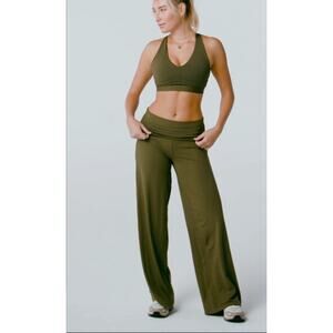 Fabletics High Waisted Foldover Pants Womens size large PETITE Wide Leg NEW